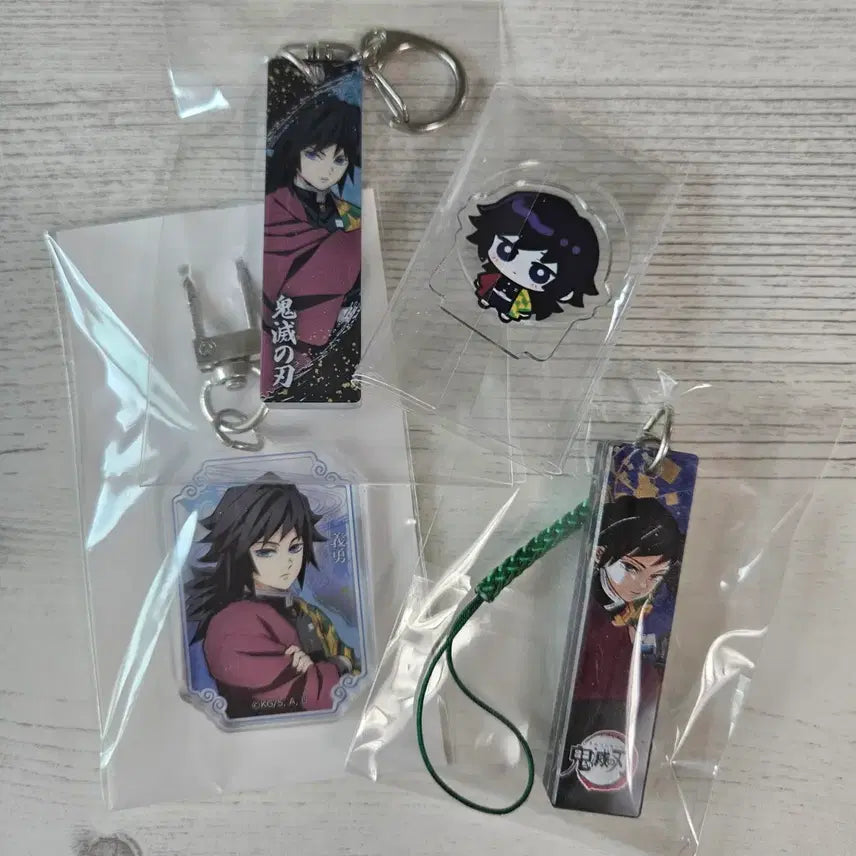 [BUNJANG] Demon Slayer Giyu Acrylic Keychain / Stand Set / (일괄) 귀멸의 칼날 기유 아크릴 키링 / 스탠드 세트