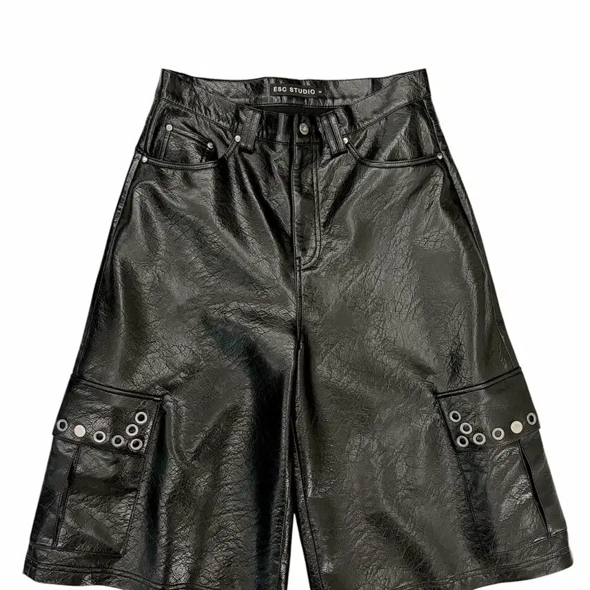 [BUNJANG] ESC STUDIO Leather Bermuda Shorts / ESC STUDIO 레더 버뮤다