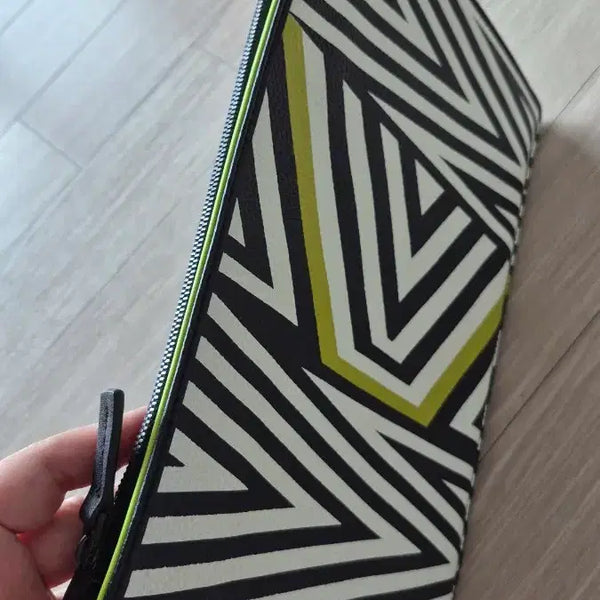 [BUNJANG] MCM Tobias Rehberger Collaboration Limited Edition Clutch Bag / MCM 정품 클러치백(상태최상)