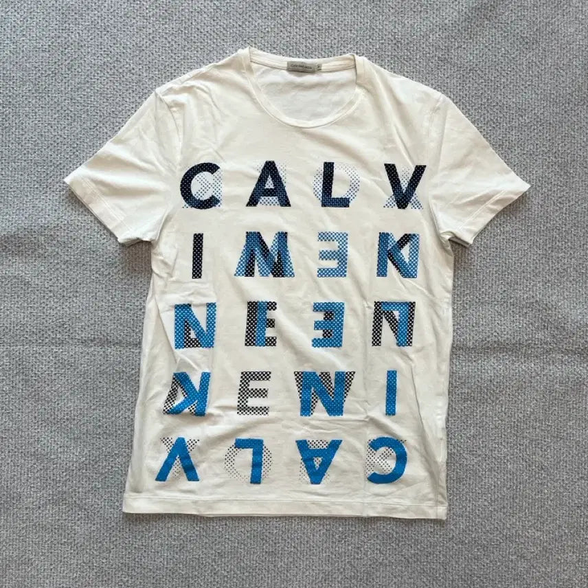 [BUNJANG] Calvin Klein T-Shirt Size M / 캘빈 클라인 반팔  M