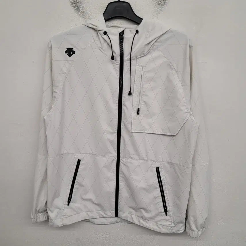 [BUNJANG] Descente Windbreaker Training Jacket / [100/L] 데상트 바람막이 트레이닝 자켓