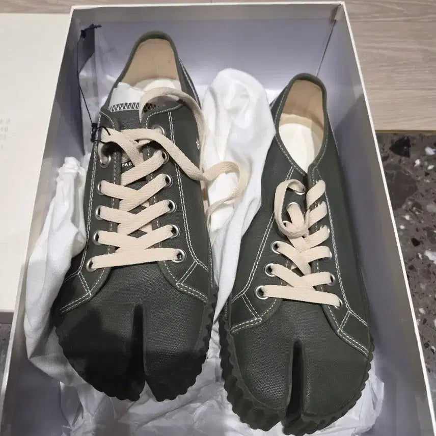 [BUNJANG] Maison Margiela Tabi Sneakers Khaki / 메종마르지엘라 타비 스니커즈 카키