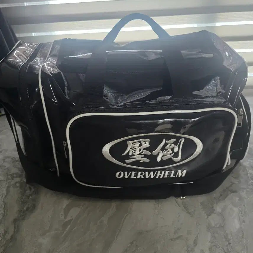 [BUNJANG] Abso Briefcase Gym Bag / 압도 브리프케이스 헬스가방