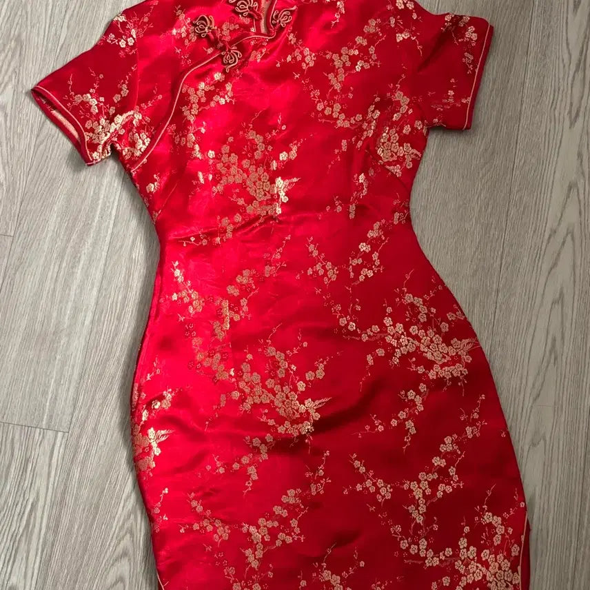 [BUNJANG] Red Cheongsam Cosplay Outfit (Size S) / S 레드 치파오 판매 / 코스프레 졸사 컨촬 의상