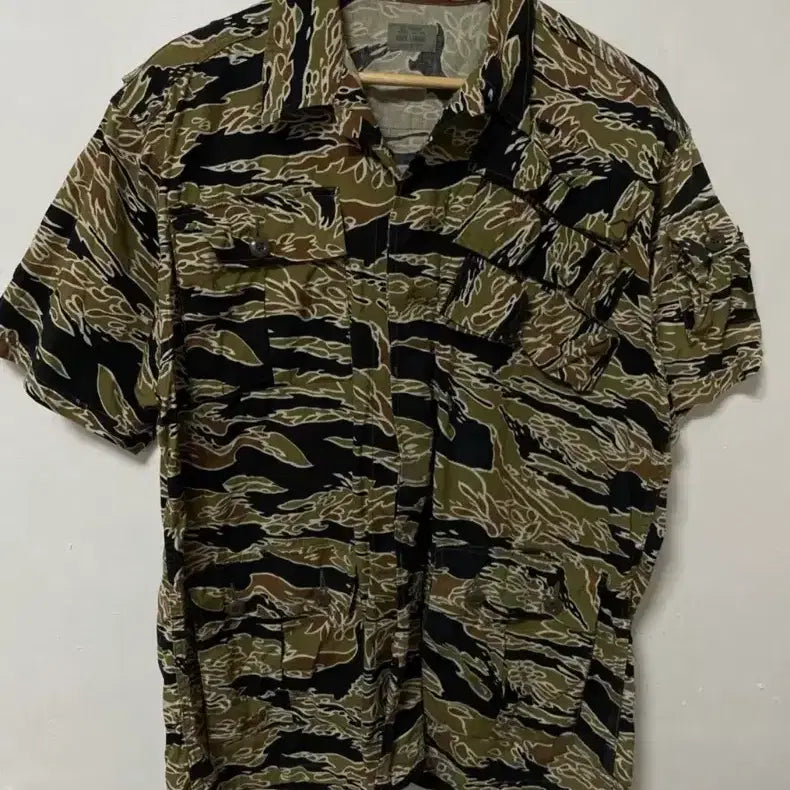 [BUNJANG] Camouflage Military Loose Fit Short Sleeve Shirt / 100-105 카모 밀리터리 루즈핏 셔츠