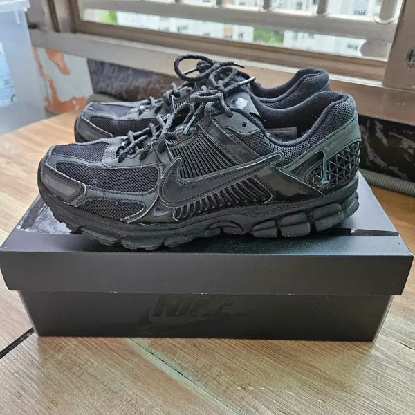 [BUNJANG] Nike x Dover Street Market Zoom Vomero 5 SP Black / 나이키 x 도버 스트릿 마켓 줌 보메로 5 SP 블랙