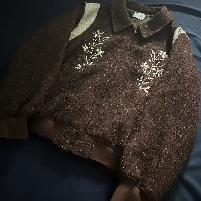 [BUNJANG] CAMPEROOD Flower Tweed Varsity Jacket / 캠퍼우드 플라워 트위드 바시티 자켓