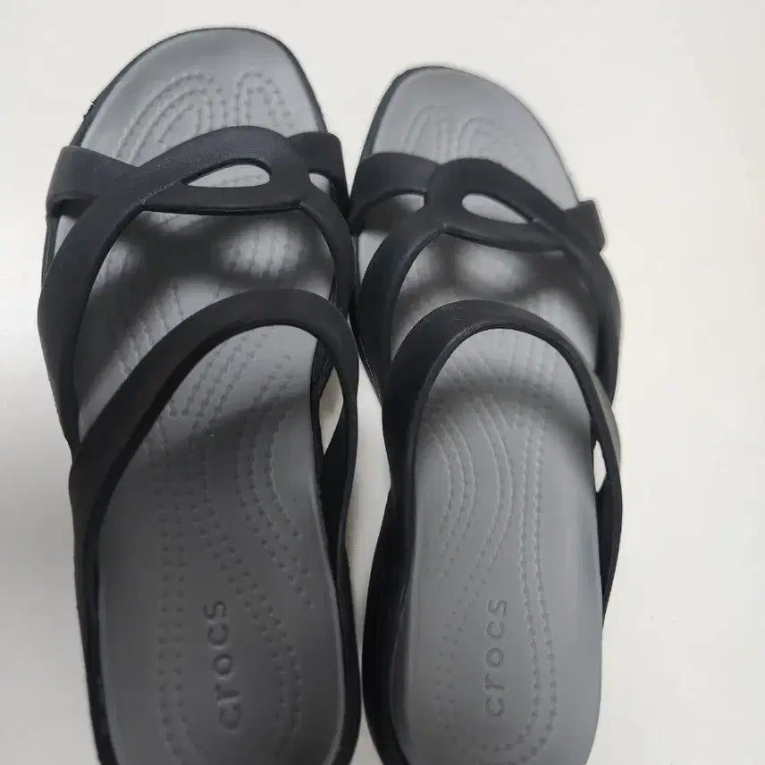 [BUNJANG] Crocs Melin Twist Sandals Black W6 / 크록스 멜린 트위스트 샌들 블랙 235 w6