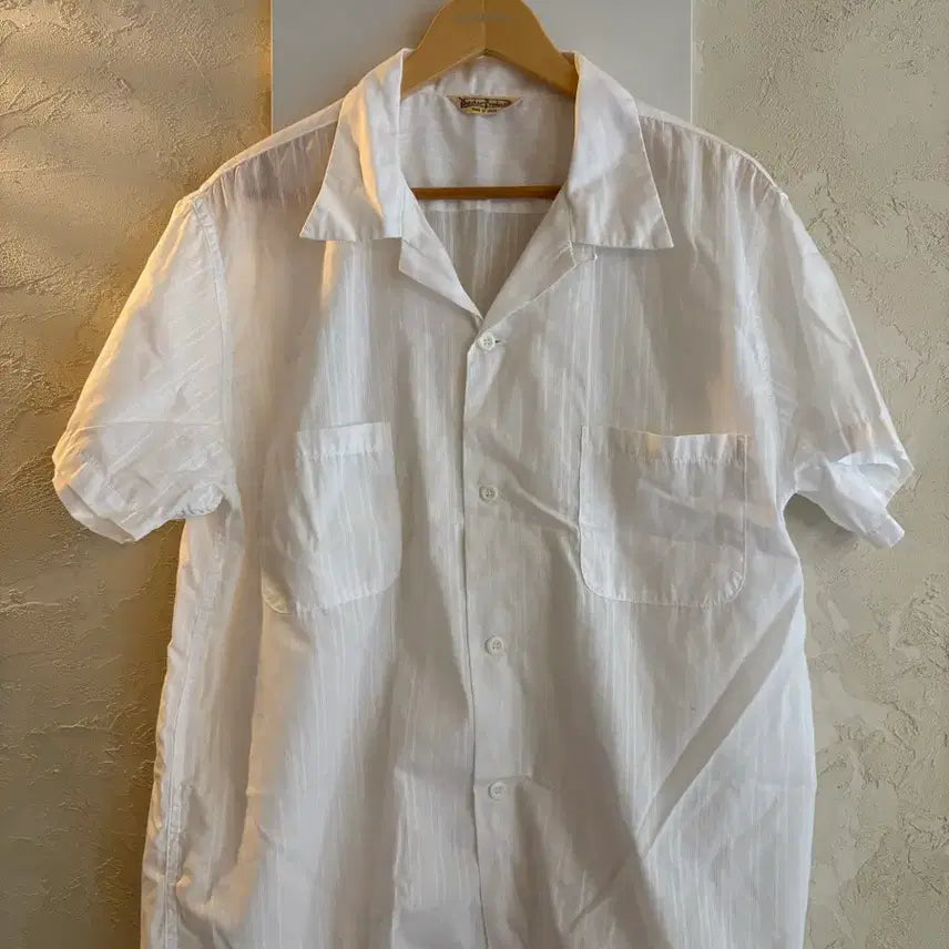 [BUNJANG] Tine One Clothing Etlaqo Akiha Shirt Short Sleeve White Size 17 / 타임원클로딩 엣라코 아키하 셔츠 반팔 화이트 17사이즈