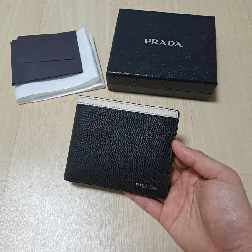[BUNJANG] Prada Saffiano Bi-fold Wallet Black Off-White / [100%/정품] 프라다 사피아노 남성 반지갑 블랙 오프화이트