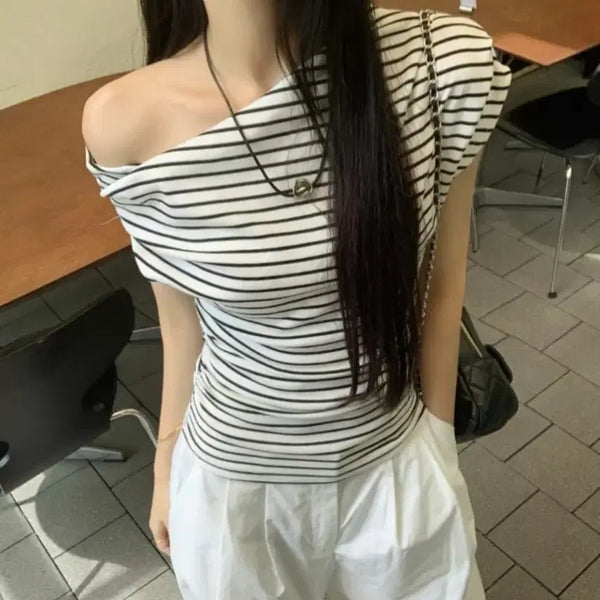 [BUNJANG] Stripe One-Shoulder Off-Shoulder T-Shirt / (새상품)스트라이프 원숄더