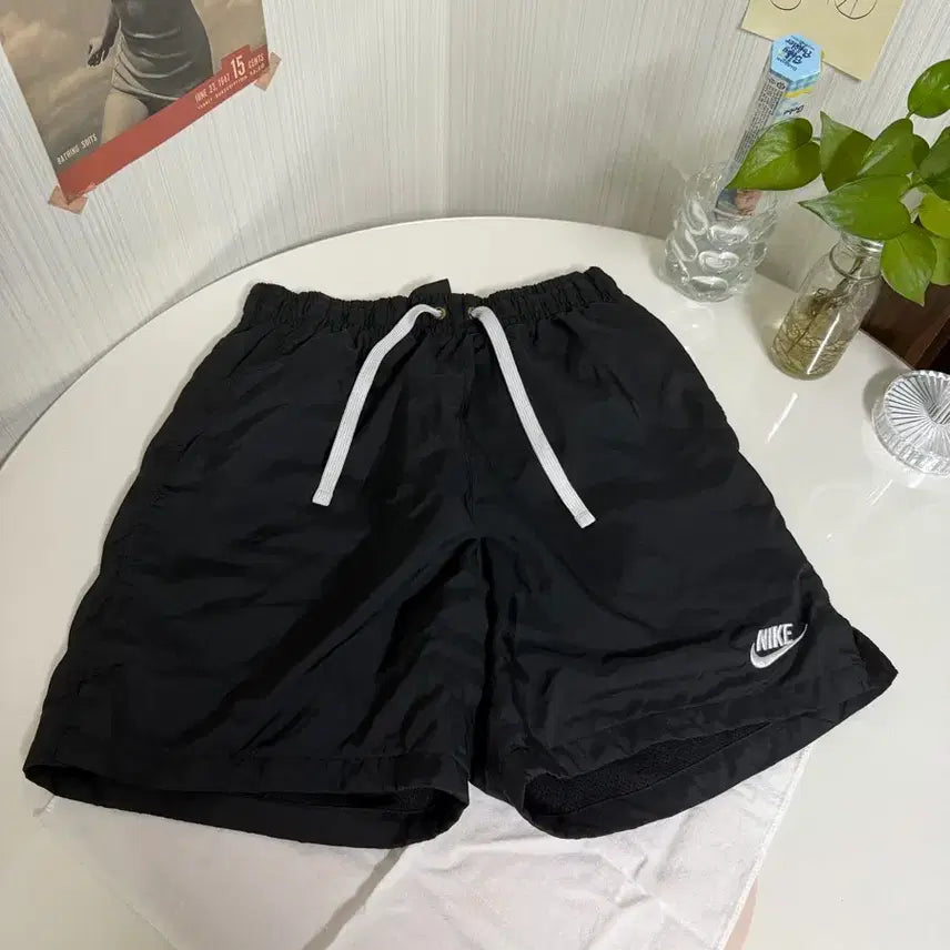 [BUNJANG] Nike Side Slit Shorts / 나이키 반바지