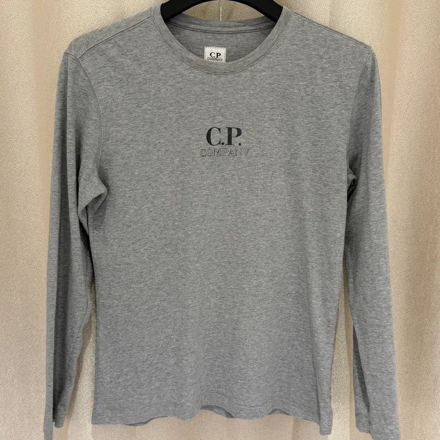 [BUNJANG] C.P. Company Center Logo Long Sleeve T-Shirt Mélange Grey M / (M) C.P. 컴퍼니 센터 로고 롱슬리브 티셔츠 멜란지 그레이