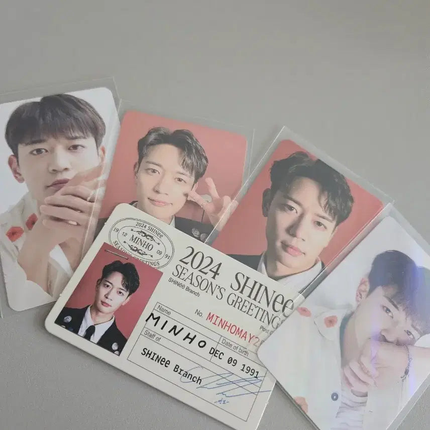 [BUNJANG] SHINee Minho 2024 Season's Greetings Photocard Set / 샤이니 민호 2024 시즌 그리팅 포토카드 세트
