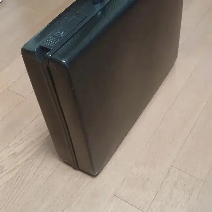 [BUNJANG] Retro 007 Briefcase / 추억의 모던한  007 서류가방