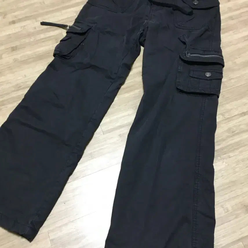 [BUNJANG] Vintage Cargo Pants Y2K Punk Style / 빈티지 카고팬츠 와투케 y2k 펑크 커팬어항빈티지큐빈와이즈걸데스라이즈