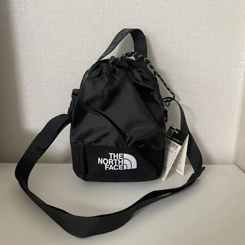 [BUNJANG] The North Face Crossbody Bag Black / 노스페이스 크로스백 블랙