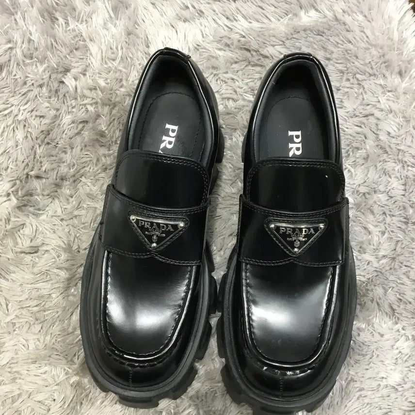 [BUNJANG] Prada Monolith Brushed Loafers / 프라다 모놀리스 브러시드 로퍼