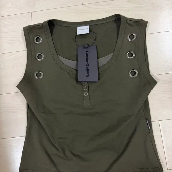 [BUNJANG] Gother Gallery Sleeveless Top Khaki / Gother Gallery 민소매 나시 카키