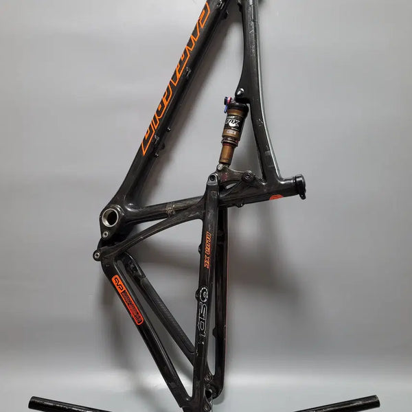 [BUNJANG] Santa Cruz Blur XC Full Suspension Carbon Mountain Bike Frame Set / MTB 산타크루즈 풀샥 카본 Blur XC 산악 자전거