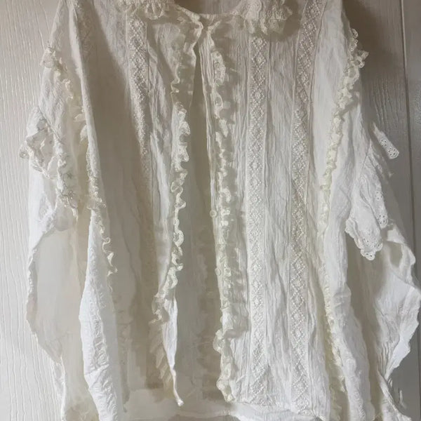 [BUNJANG] Lace Frill Blouse / 레이스 프릴 블라우스
