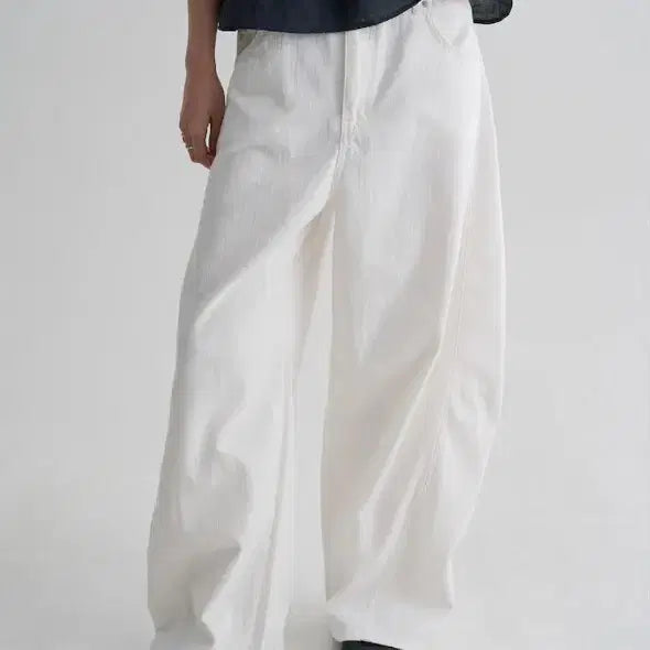 [BUNJANG] 8 Seconds Side Slit Balloon Fit Denim White / 에잇세컨즈 사이드절개 벌룬핏 데님 화이트 64