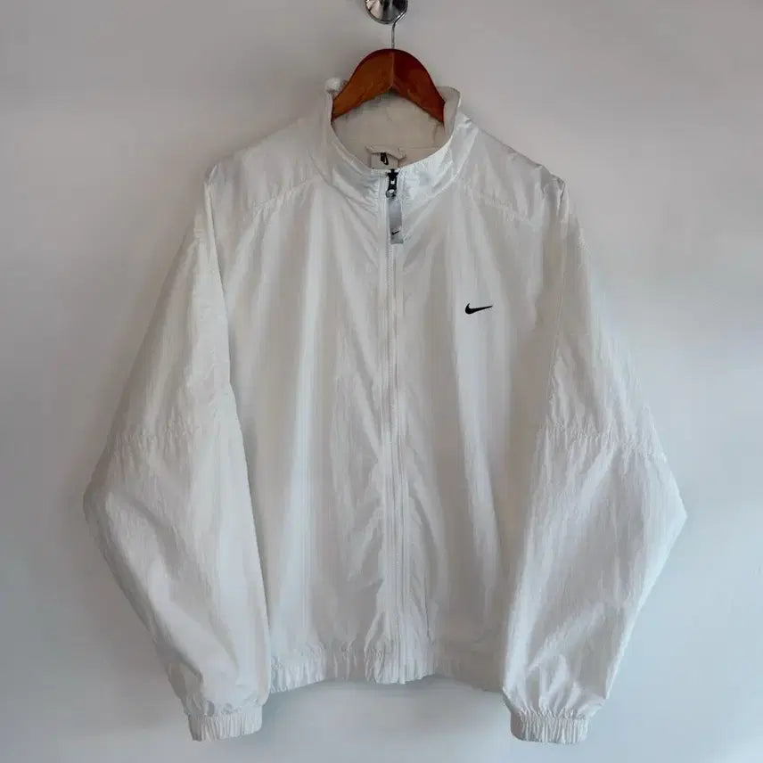 [BUNJANG] Nike NRG Oversized Solo Swoosh White Woven Track Jacket / 나이키 NRG 오버핏 솔로스우시 화이트 우븐 트랙 바람막이 자켓