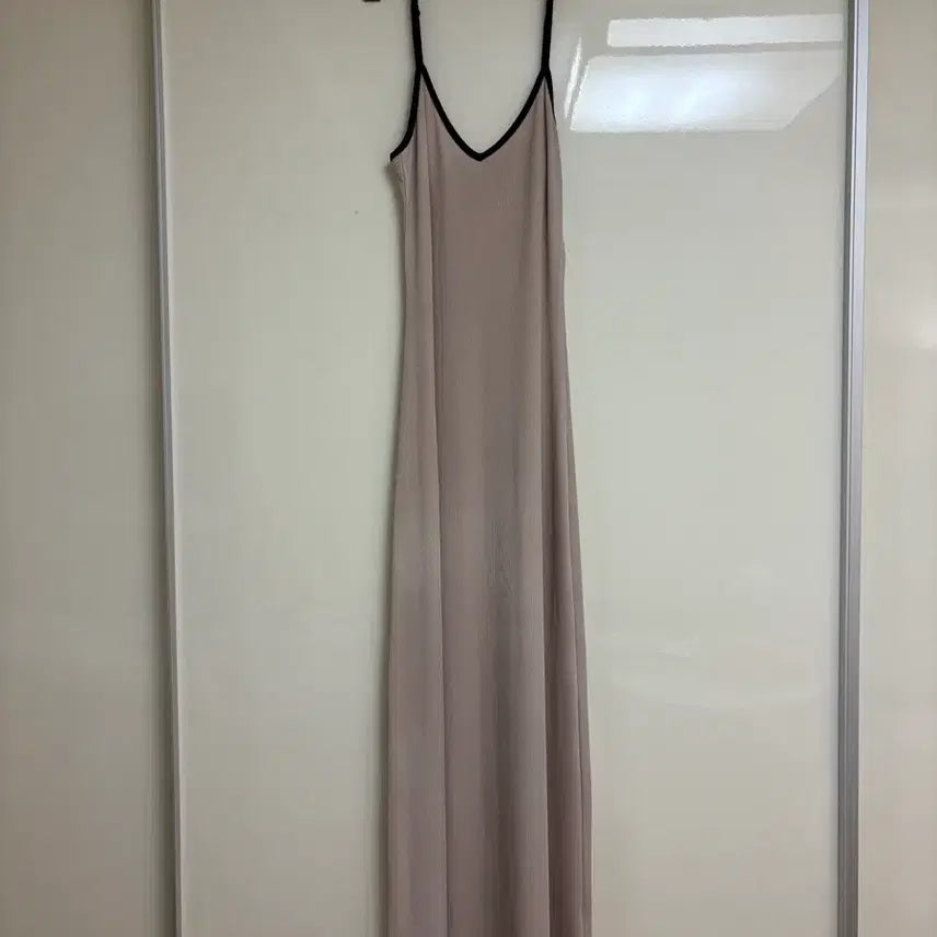 [BUNJANG] Churum Jeanne Sexy Sleeveless Long Dress - Beige / 섹시 나시 롱 원피스 순느 베이지 츄룸 잔느 동탄미시룩 큰