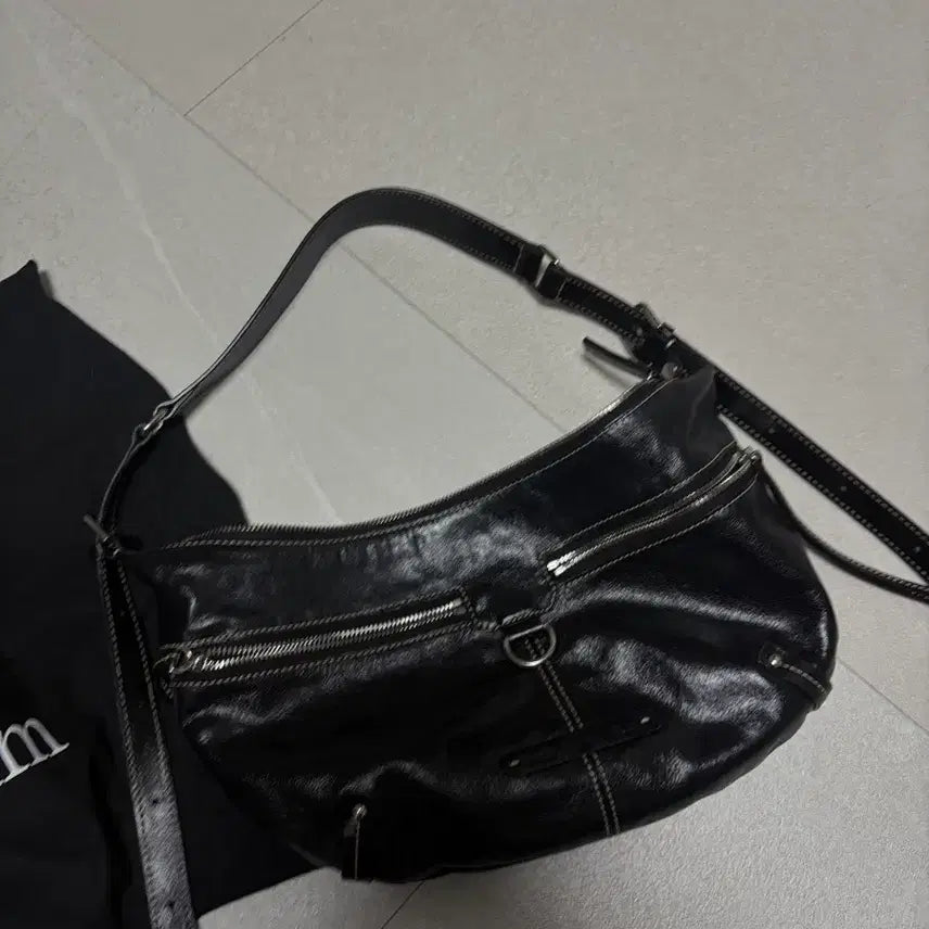 [BUNJANG] Matinkim Leather Round Bag Black / 마뗑킴 레더라운드백 블랙