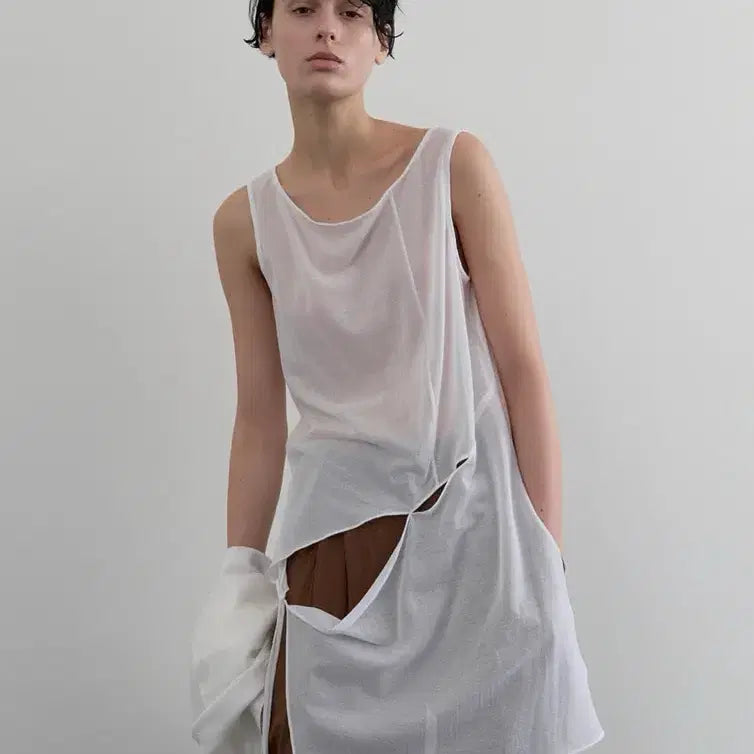 [BUNJANG] OFC Strap Sleeveless Top - White / 오에프씨 스트랩 슬리브리스
