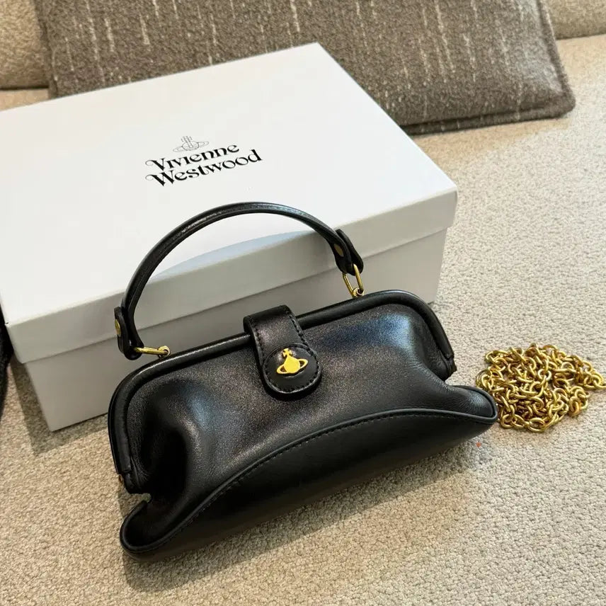 [BUNJANG] Vivienne Westwood Granny Frame Purse Soft Leather Black Gold / 비비안웨스트우드 그래니 프레임 퍼스 부드러운 가죽 블랙 골드