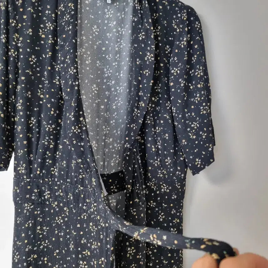 [BUNJANG] Ganni Floral Wrap Midi Dress / 정품  가니 GANNI 플로럴 랩 원피스 2021년 제품