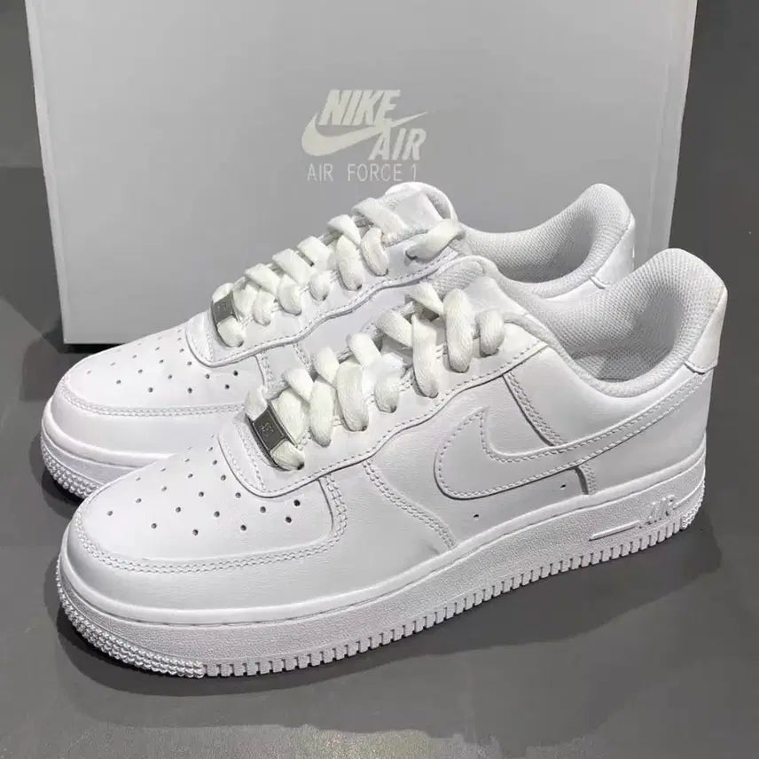 [BUNJANG] Nike Air Force 1 '07 White Leather Classic Vintage Flat Shoes / 순백 나이키 에어포스 107 소가죽 클래식 빈티지 플랫슈즈 올 뉴