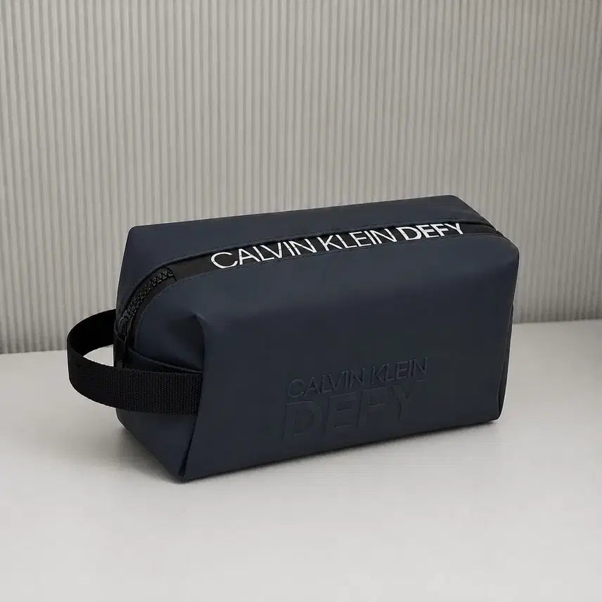 [BUNJANG] Calvin Klein DEFY Pouch Navy / 캘빈클라인 DEFY 파우치 네이비 (새상품)