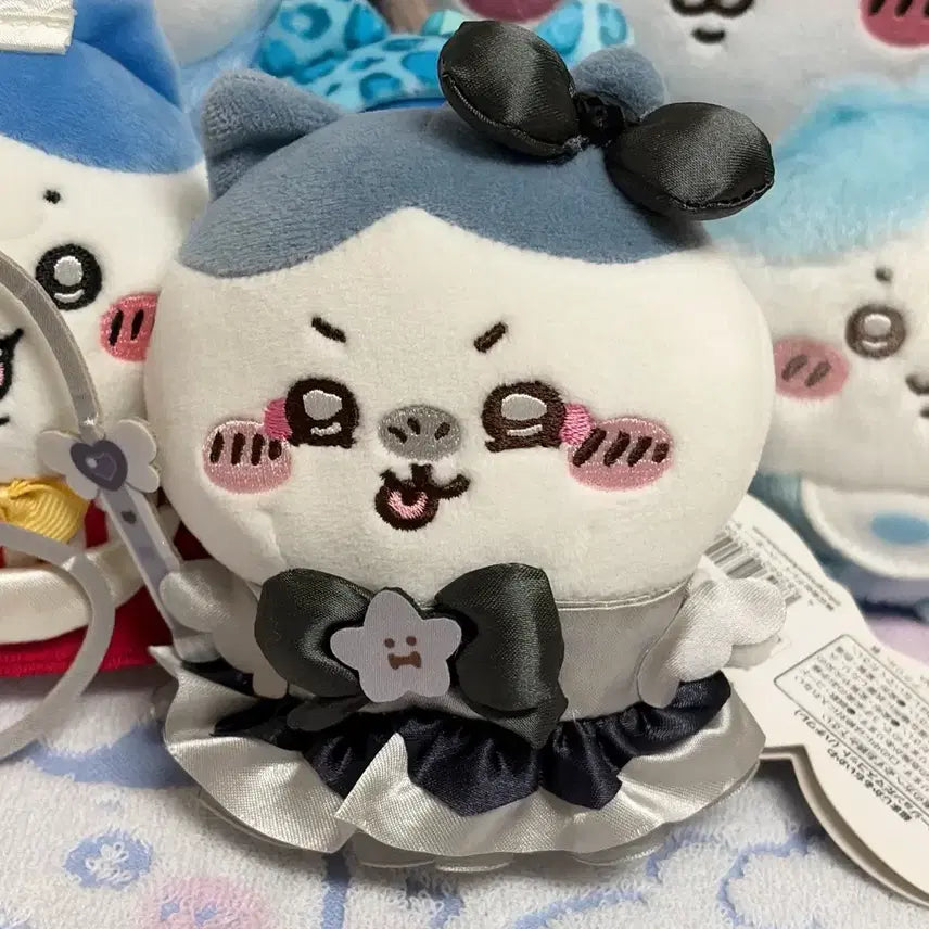 [BUNJANG] Magical Chiikawa Hachiwara Black Ver. Mascot / 매지컬 치이카와 흑화 하치와레 마스코트