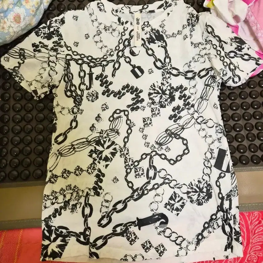 [BUNJANG] Lucky Chouette Rayon T-Shirt / 럭키슈에뜨 레이온티