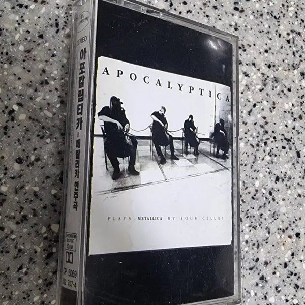 [BUNJANG] Apocalyptica Plays Metallica By Four Cellos Cassette Tape / 아포칼립티카 / 메탈리카 연주곡 [카세트 테이프]