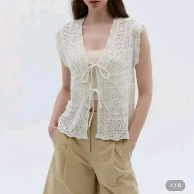 [BUNJANG] OSTKAKA Scasi Strap Knit Vest Ivory / 오스트카카 스카시 스트랩 니트 베스트 아이보리