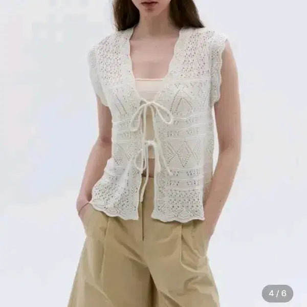 [BUNJANG] OSTKAKA Scasi Strap Knit Vest Ivory / 오스트카카 스카시 스트랩 니트 베스트 아이보리