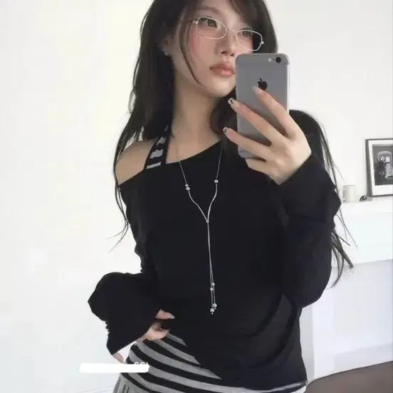 [BUNJANG] Layered Halterneck Tank Top + See-Through T-Shirt Coordi Set / 레이어드 홀터넥 나시 + 시스루 티 코디세트 꾸안꾸