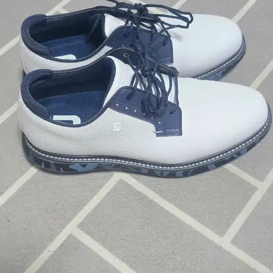 [BUNJANG] FootJoy Golf Shoes White/Navy Size 255-260 / 풋조이 골프화 흰색/네이비 255~260