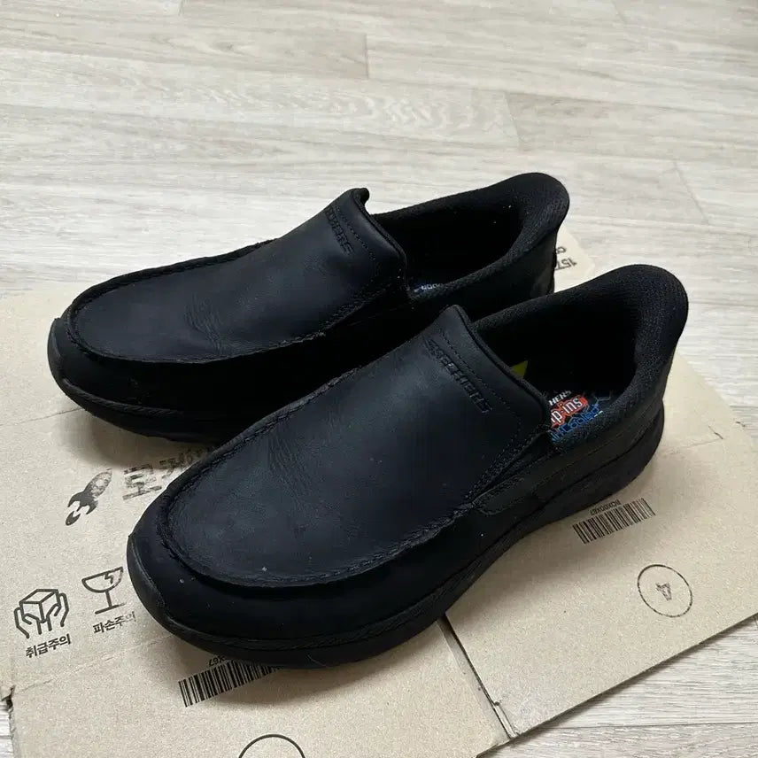 [BUNJANG] Skechers Pollard Size 275 Shoes / 스케쳐스 폴라드 275