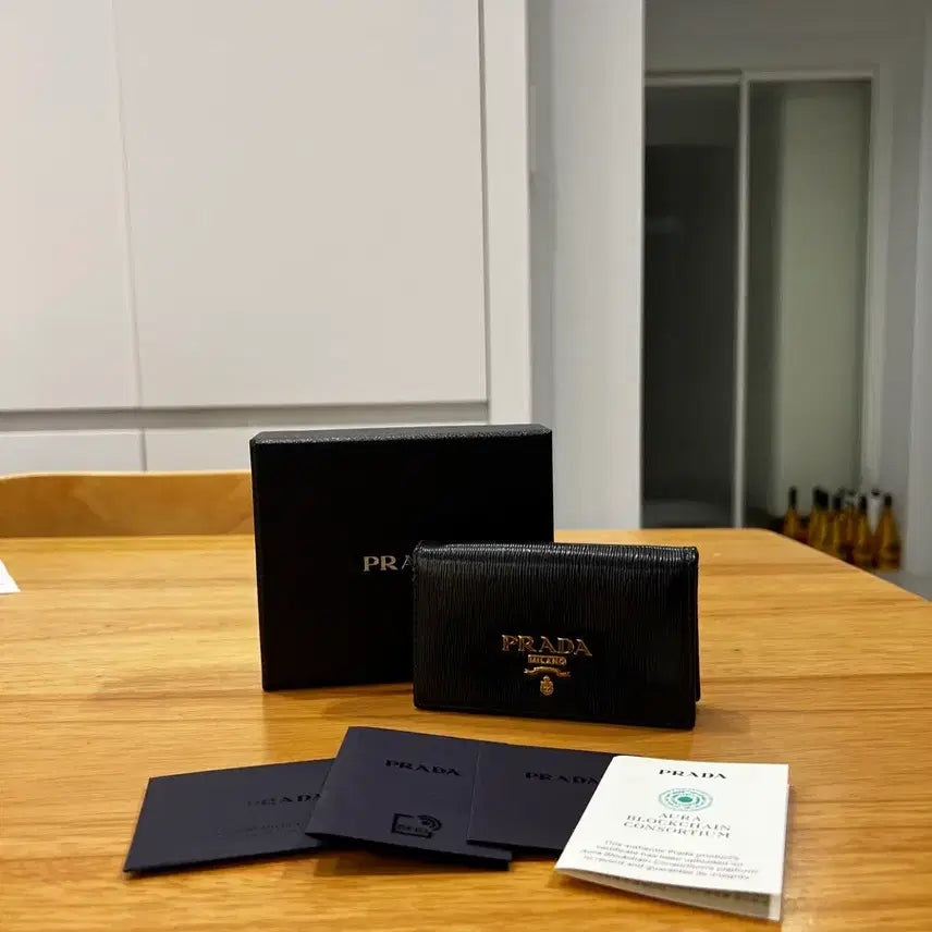 [BUNJANG] Prada Logo Bifold Wallet / 프라다 로고 반지갑