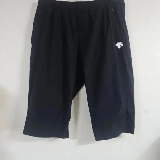 [BUNJANG] Descente Men's 7-Part Black Training Shorts Size 100 / 데상트 남성 7부 바지 블랙 100