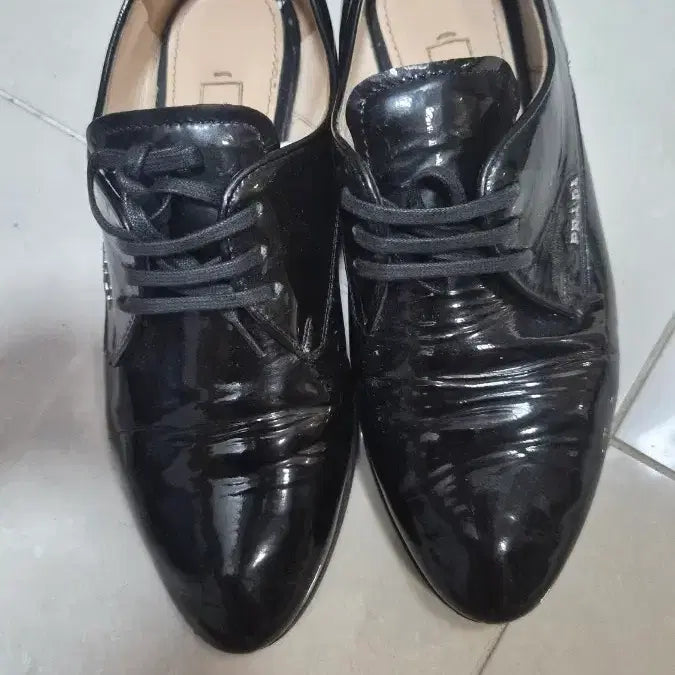 [BUNJANG] Prada Black Patent Leather Oxford Shoes / 프라다 로퍼 옥스포드 슈즈 블랙 에나멜 박스있음