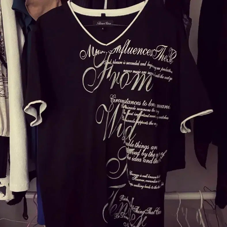 [BUNJANG] Japanese Vintage Lettering V-Neck T-Shirt / 락 펑크 일본 빈티지 레터빙 브이넥 티셔츠