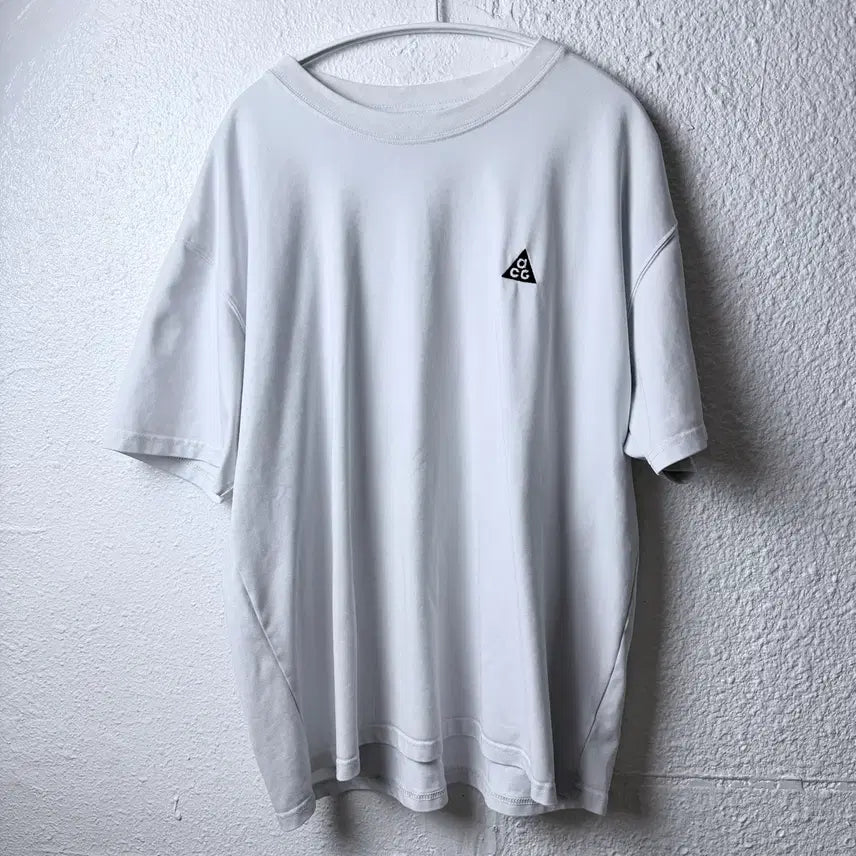 [BUNJANG] Nike ACG Therma-FIT Embroidered Logo Short Sleeve T-Shirt / 나이키 ACG 써마핏 자수로고 반팔티셔츠