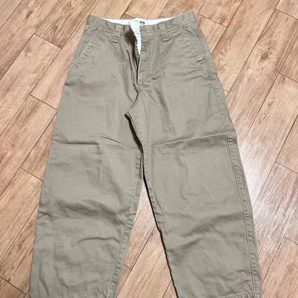 [BUNJANG] Uniqlo Wide Fit Chino Pants Dark Beige / 유니클로 와이드핏 치노 다크베이지