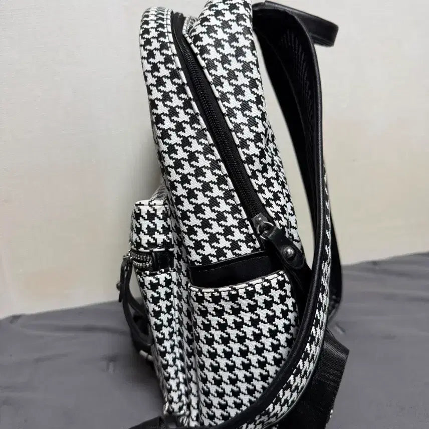 [BUNJANG] Houndstooth Check Backpack / 하운드투스 체크 백팩