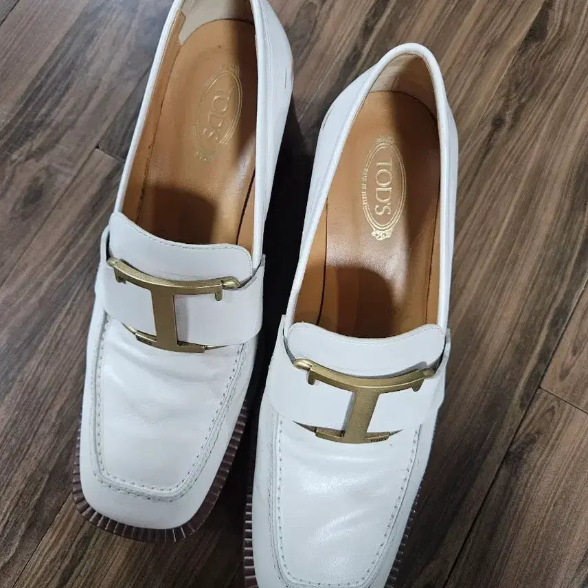 [BUNJANG] Tods White Loafers Size 36 / Tods 토즈 36사이즈 화이트 로퍼 구두 (새상품 컨디션)